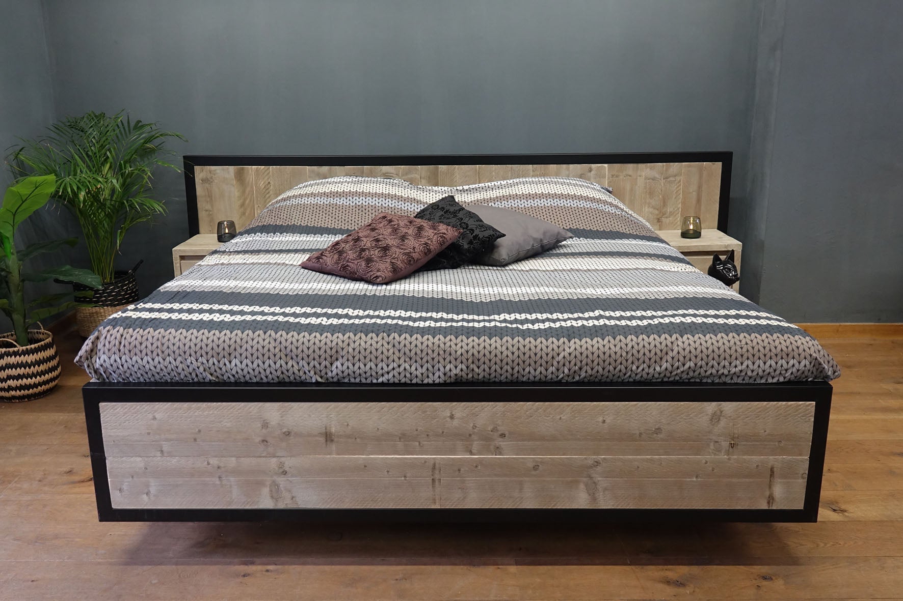 Bett Ruby Extra