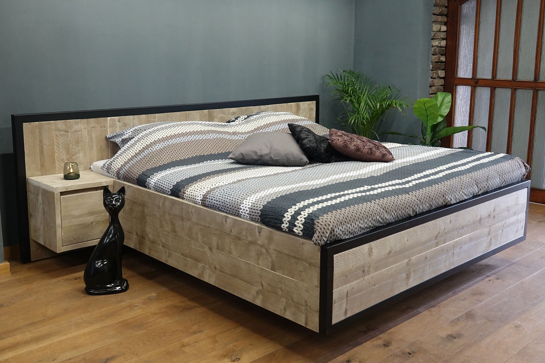 Bett Ruby Extra