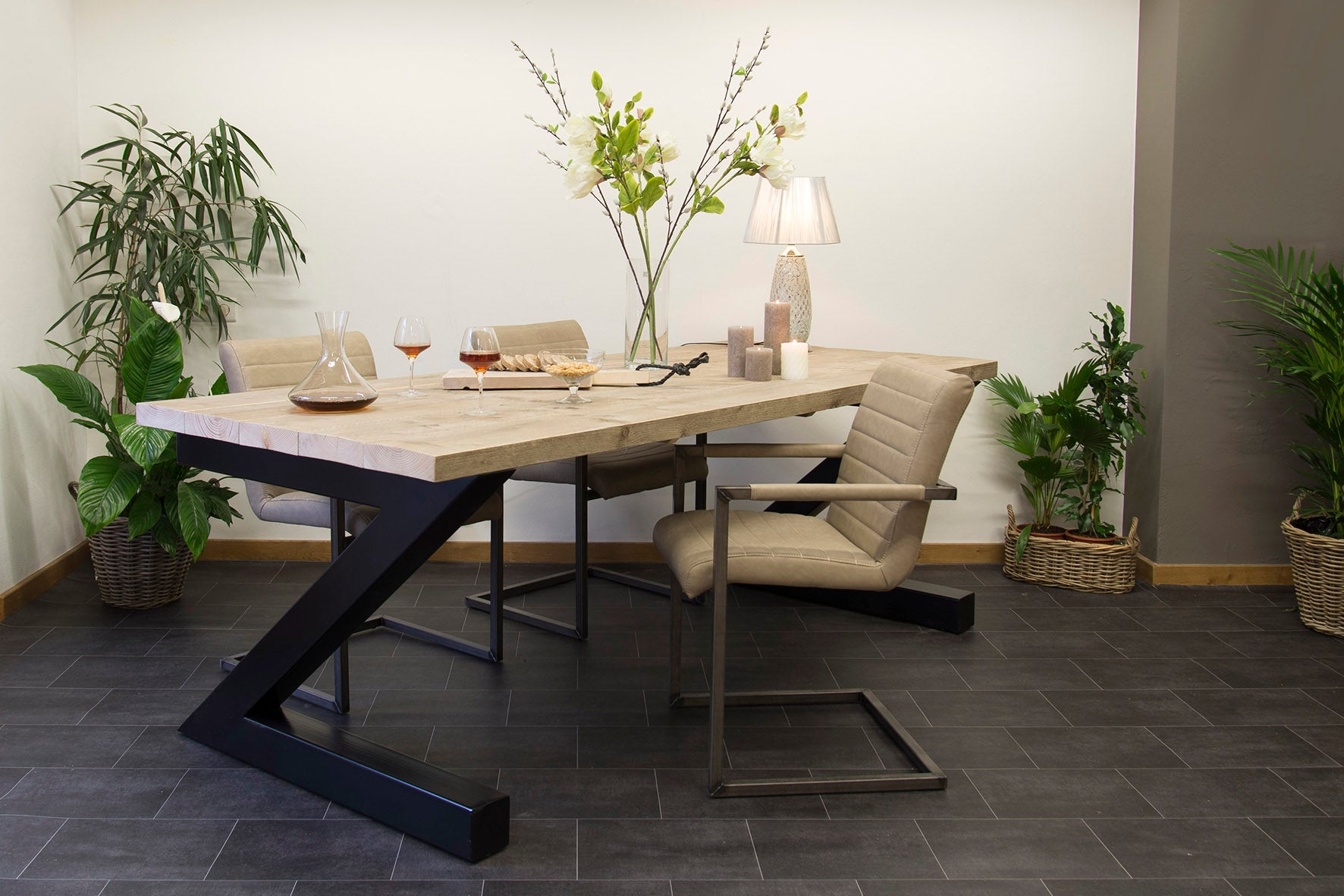 Tisch Obi